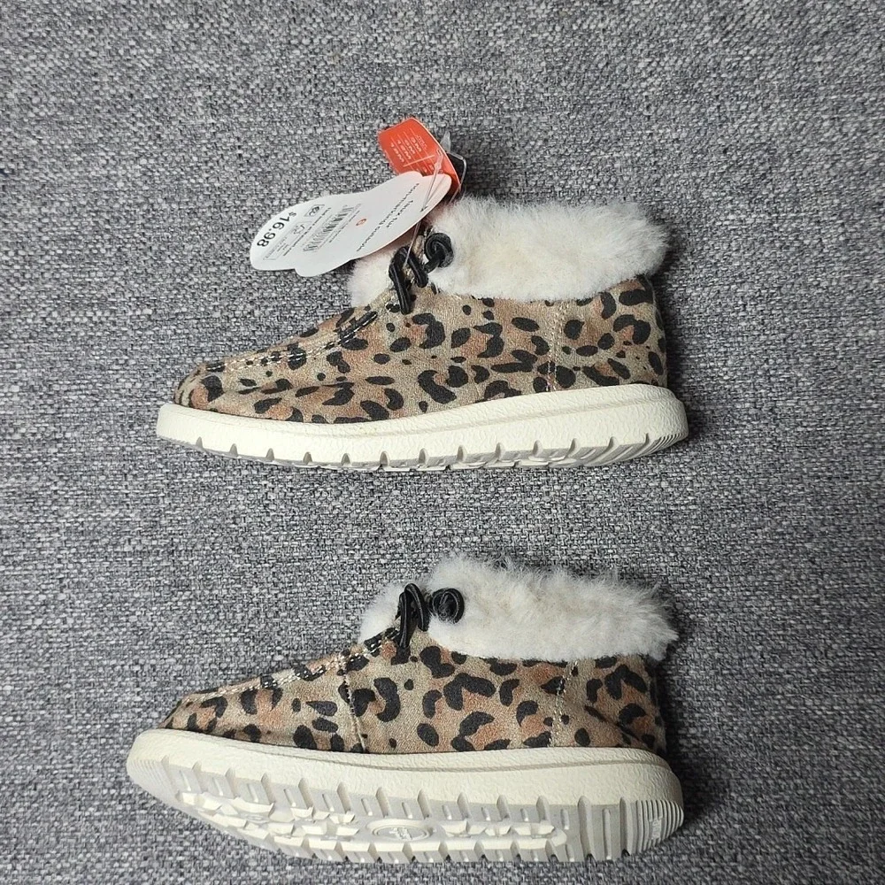 SUPER CUTE Baby Girls Faux Fur Trimmed Cheetah Print Shoes Size 6